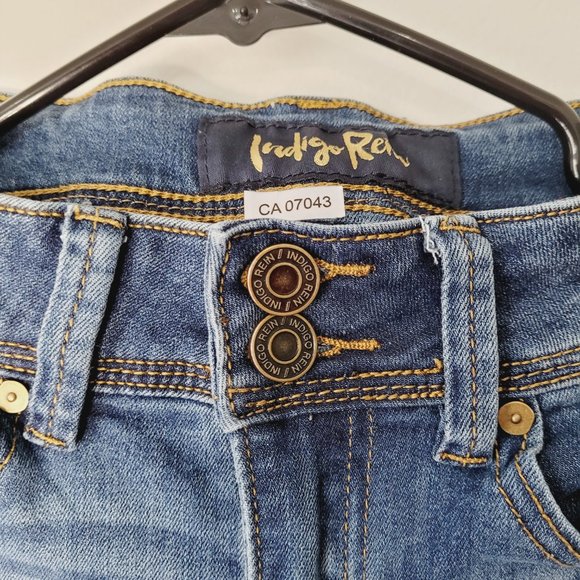 Indigo Rein ripped knees. Skinny - Picture 5 of 6